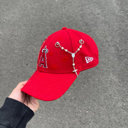 RED ANGELS FLOWER CAP